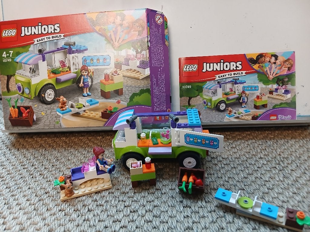 Lego Junior, 10749 Mia's Biologische voedselmarkt, Lego, Friends, Ophalen of Verzenden, Zo goed als nieuw