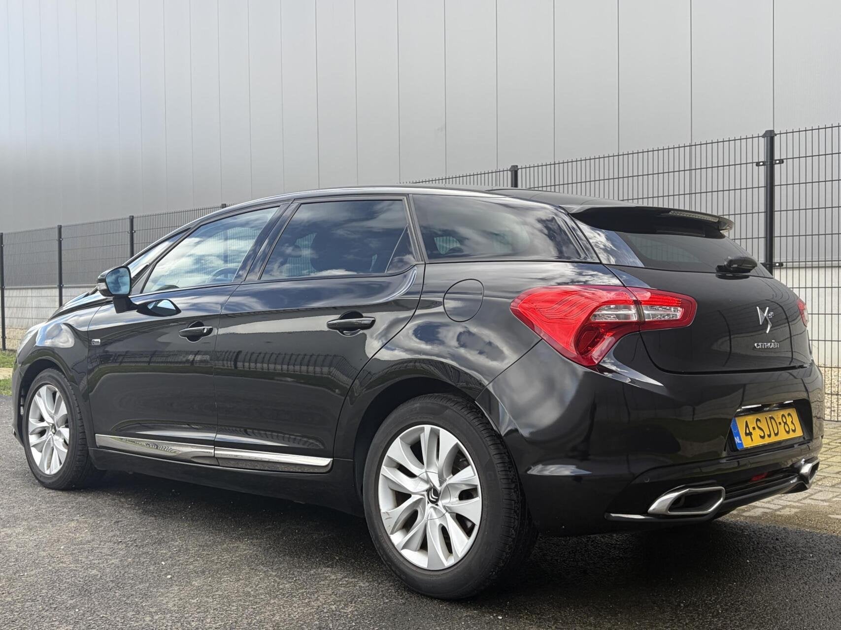 Citroen DS5 2.0 Hybrid4 Sport Chic | MEMORY | STOELMASSAGE, Auto's, Automaat, Euro 5, Zwart, 4 cilinders