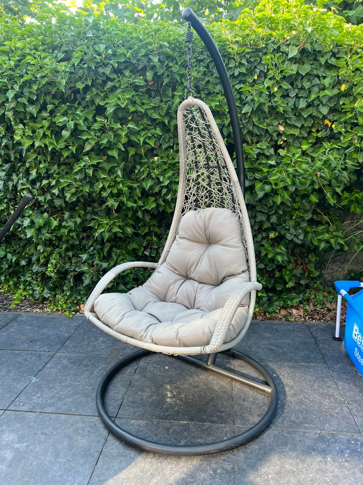 Hangstoel ei stoel met standaard, zeer netjes nw prijs 399, Ophalen, Zo goed als nieuw, Metaal