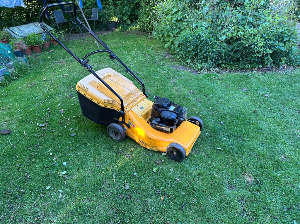 Nette stiga turbo benzine grasmaaier met aandrijving, Tuin en Terras, Grasmaaiers, Ophalen of Verzenden, Zo goed als nieuw