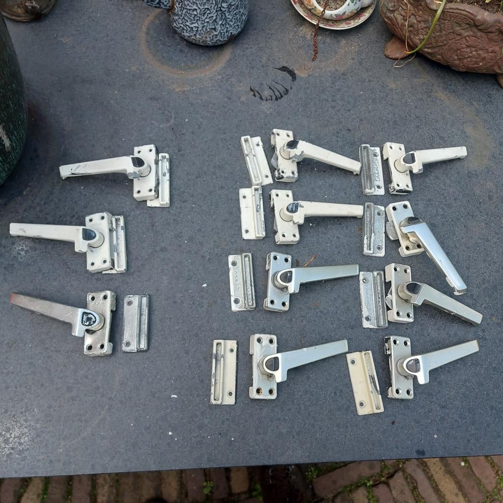 Axa raamsluiting / deursluiting 11 stuks compleet, Doe-het-zelf en Verbouw, Hang- en Sluitwerk, Klink of Kruk, Rvs, Ophalen of Verzenden