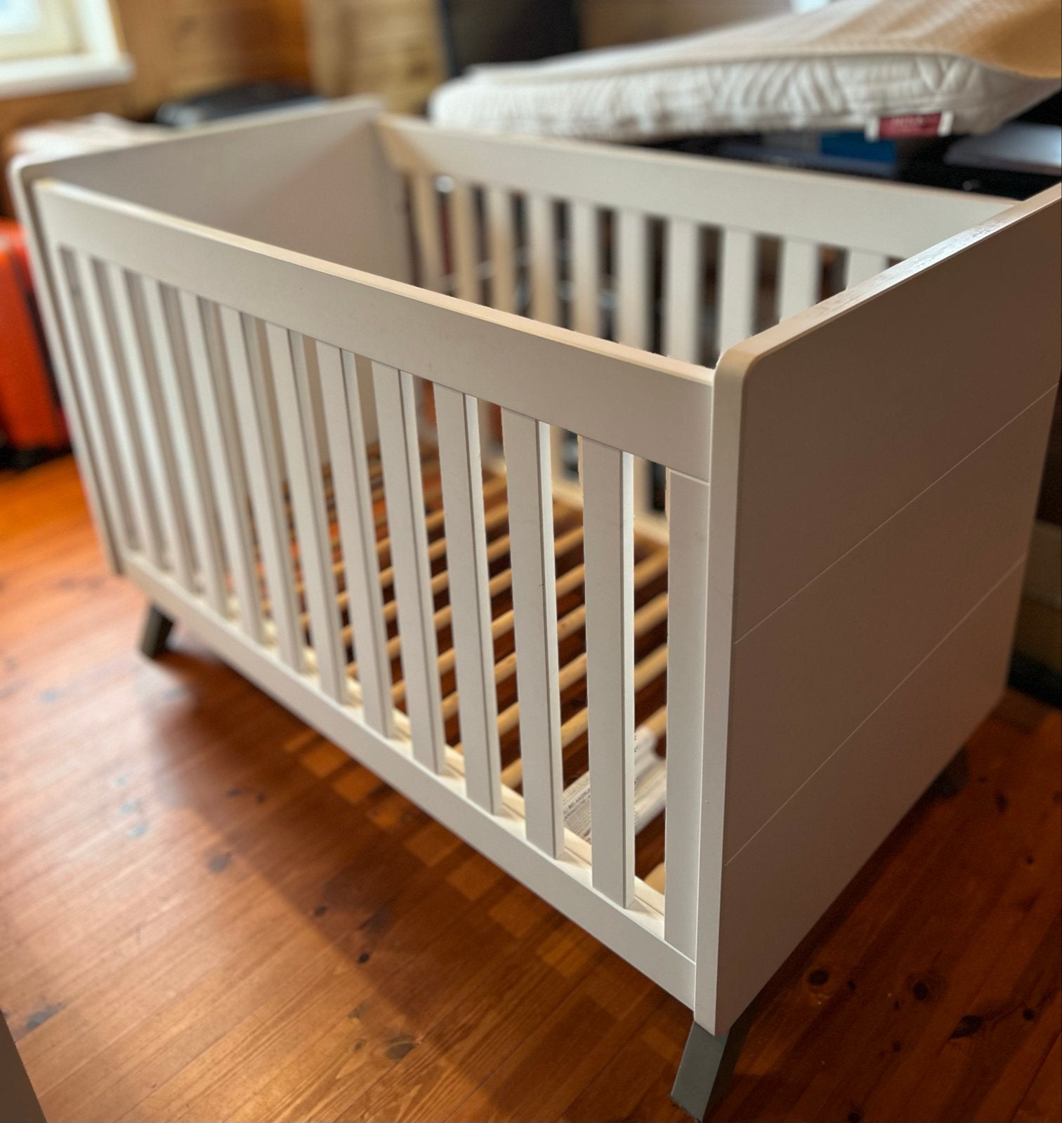 Mooi wit ledikant voor baby of peuter, Kinderen en Baby's, Ophalen, Gebruikt, Ledikant