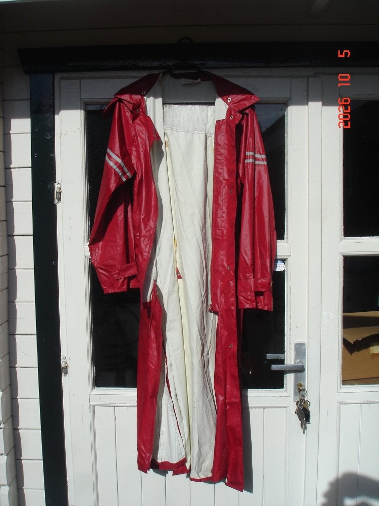 regenjas rood jaren '80, Ophalen of Verzenden, Gedragen, Maat 42/44 (L), Rood