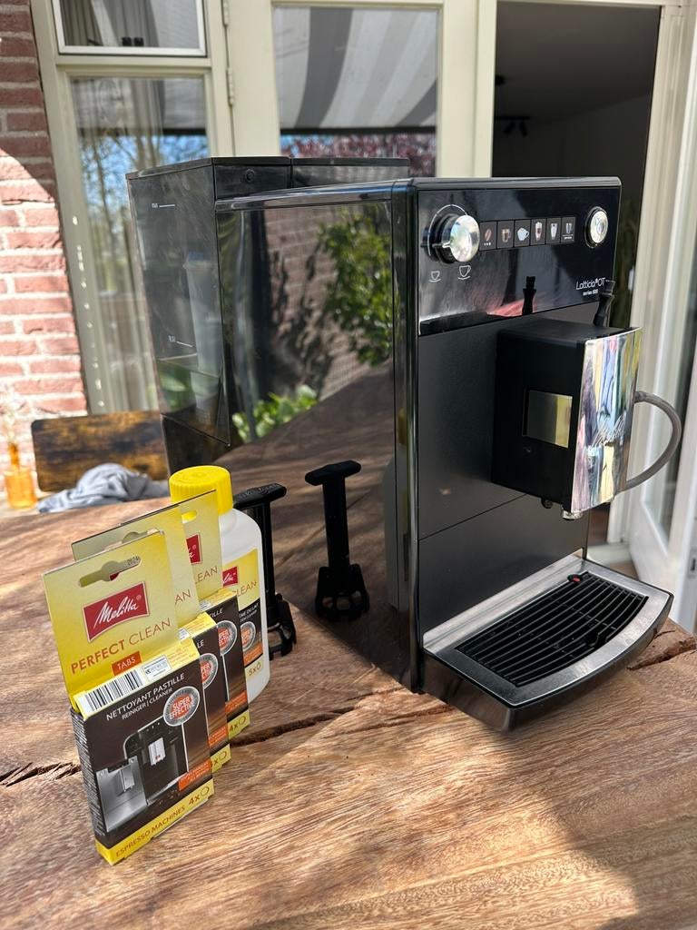 Melitta Latticia – Compacte eyecatcher voor heerlijke koffie, Ophalen of Verzenden, Zo goed als nieuw, Koffiemachine