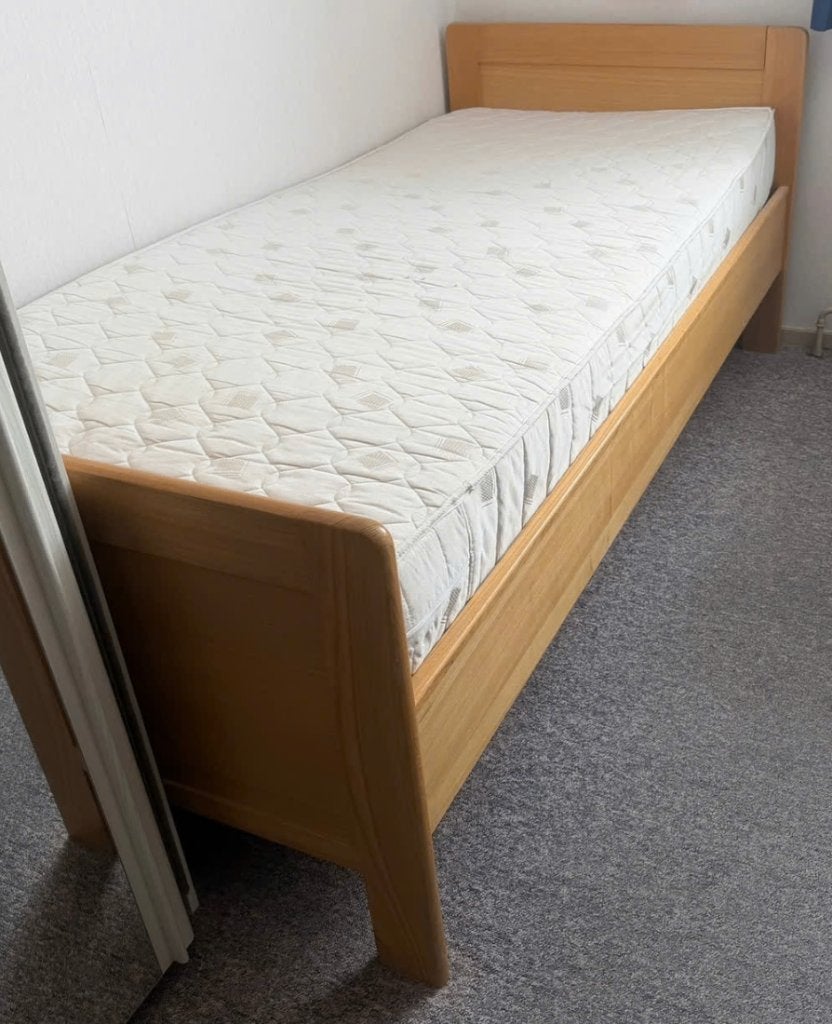 Eenpersoons houten bed 90x200, Ophalen, Gebruikt, 90 cm, Eenpersoons