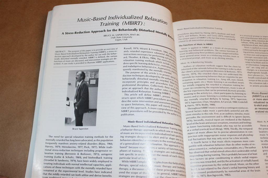Muziektherapie Perspectieven [1989] — Californië Symposium, Ophalen of Verzenden, Gelezen, Artiest