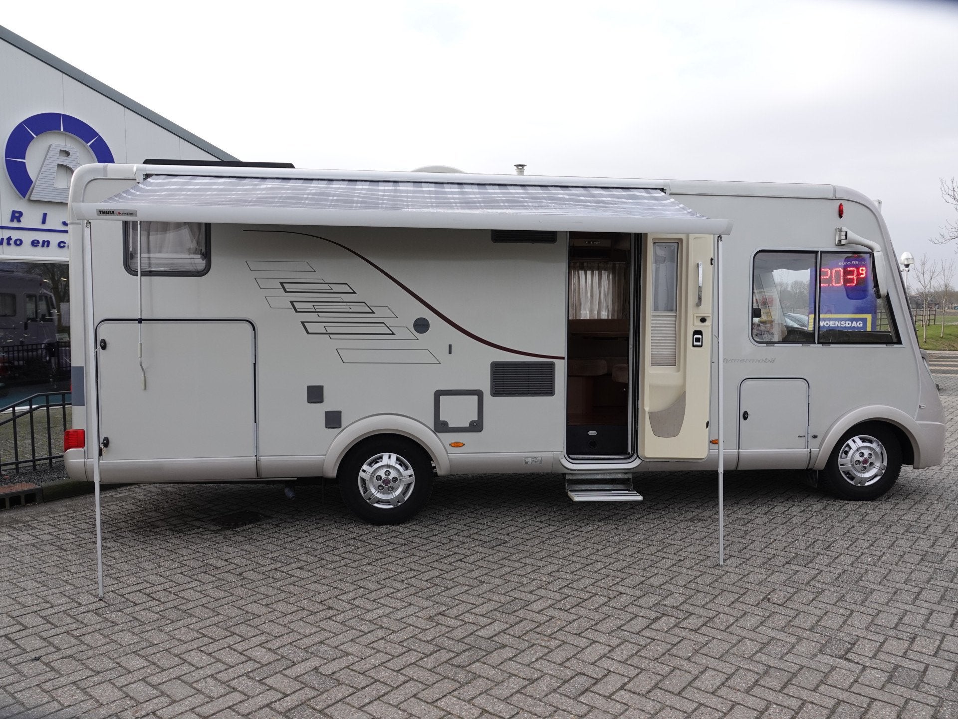 Caravans And Camping Hymer
