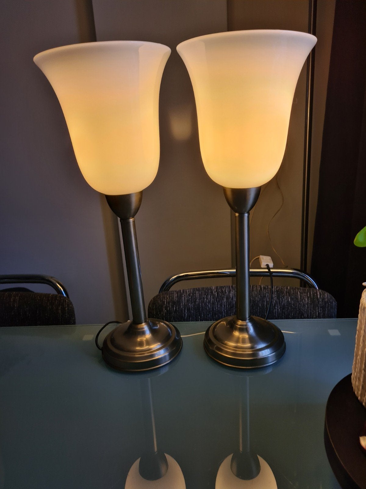 2 witte tafel/dressoir lampen per 2 stuks  zie beschrijving, Ophalen, Zo goed als nieuw, Vintage, Minder dan 50 cm