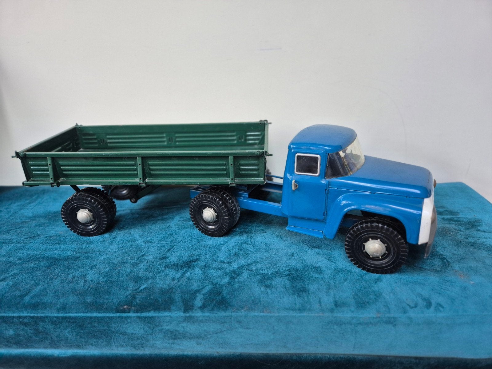 Metalen AZLK Moskvitch ZIL-130 truck + aanhanger, Ophalen of Verzenden