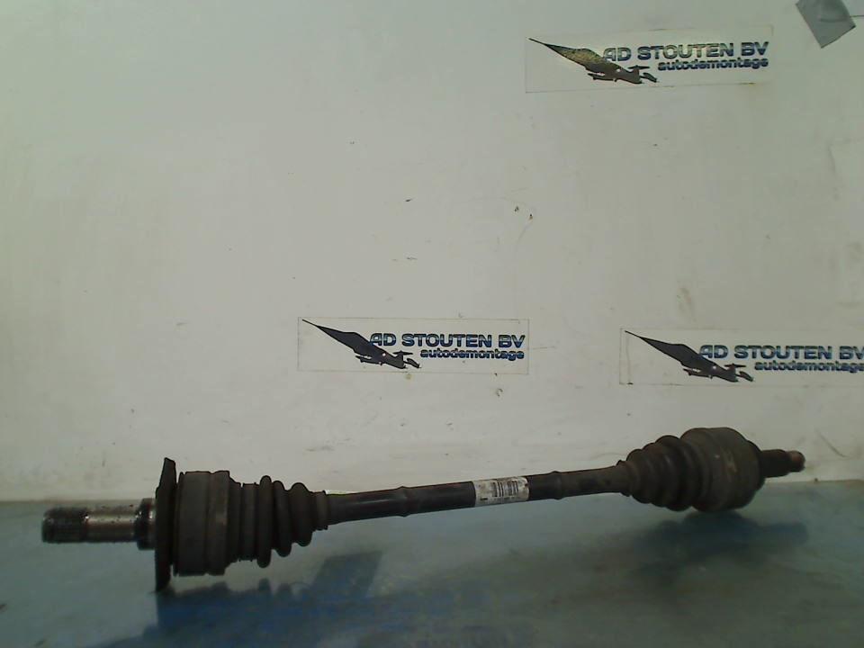 Aandrijfas Links Achter BMW 3 serie (F30) 2013 7597681, Gebruikt, Petuelring 130, München 80809, , Duitsland, BMW, Bayerische Motoren Werke AG