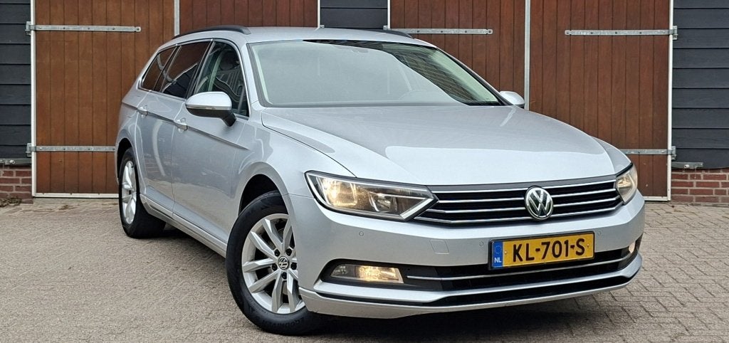Volkswagen Passat Variant 2.0 TDI Highline | Automaat | Trek, Auto's, 1441 kg, Stof, Gebruikt, Euro 6