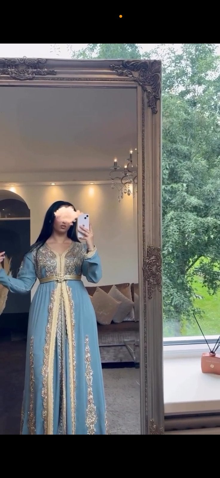 TE HUUR – ZEER EXCLUSIEVE Marokkaanse Takchita / Caftan, Ophalen of Verzenden, Zo goed als nieuw, Blauw