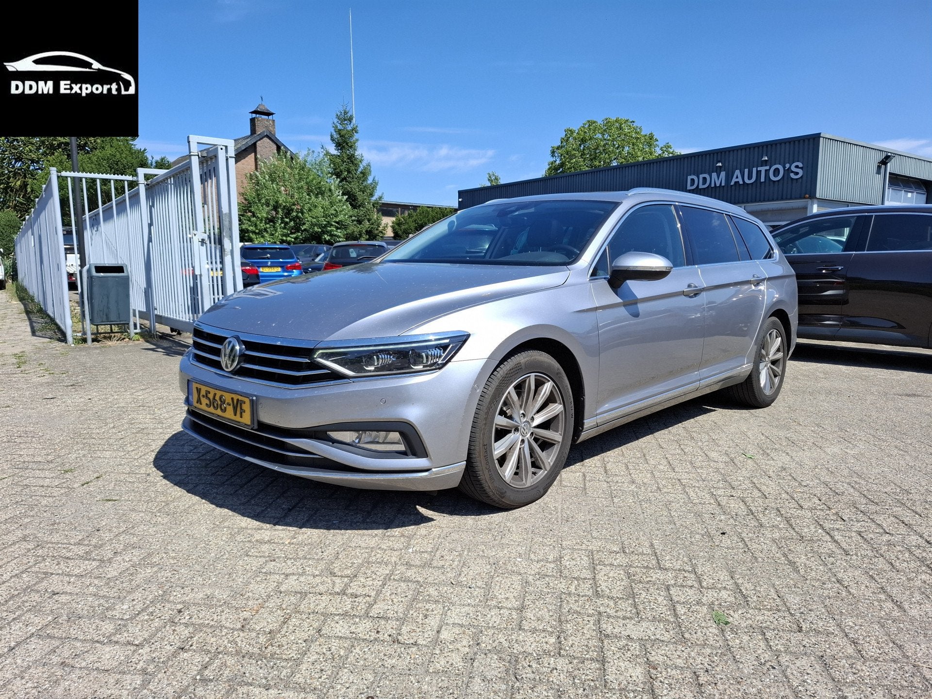 Volkswagen Passat Variant 1.6 TDI Highline Business R Automa, Auto's, Gebruikt, Euro 6, 4 cilinders, Diesel
