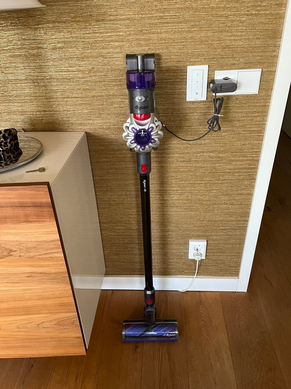 Dyson v8 advance, Witgoed en Apparatuur, Ophalen of Verzenden, Zo goed als nieuw