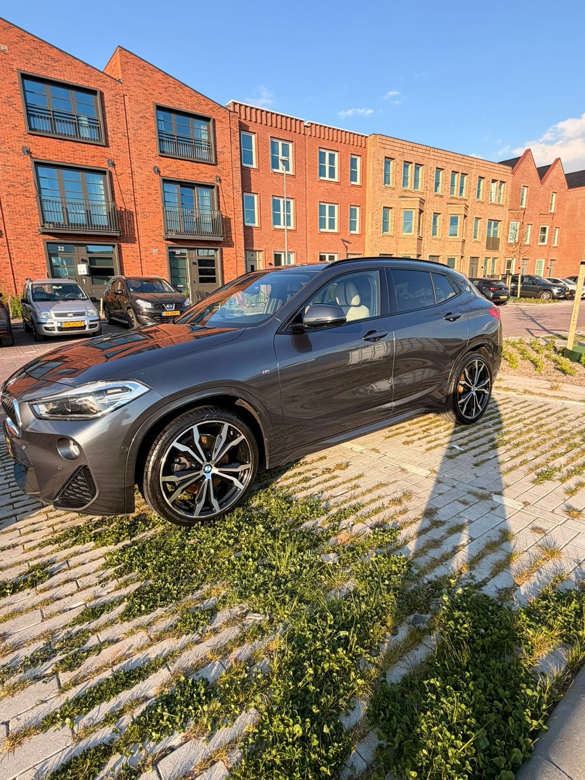BMW X2 Sdrive20i 192pk Aut 2018 Grijs, Auto's, 1998 cc, X2, 1800 kg, 1435 kg