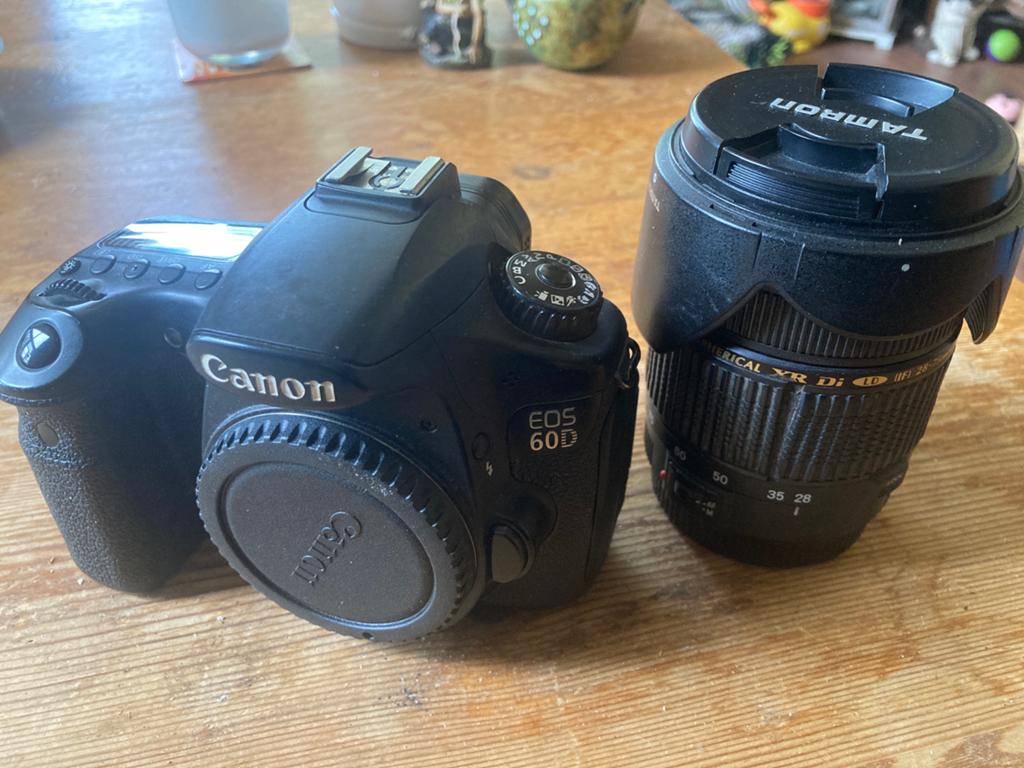 Defecte Canon 60D + defecte Tamron lens., Ophalen of Verzenden, Canon, 8 keer of meer
