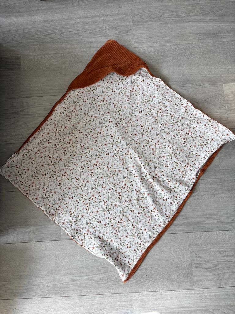 Verschillende Omslagdoeken, Ophalen of Verzenden, Zo goed als nieuw, Minder dan 70 cm, Deken