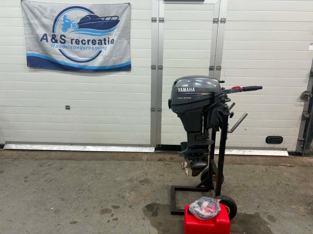 Yamaha 8 pk 4 takt / Kortstaart / Knuppelbesturing, Watersport en Boten, Buiten- en Binnenboordmotoren, Gebruikt, Viertaktmotor