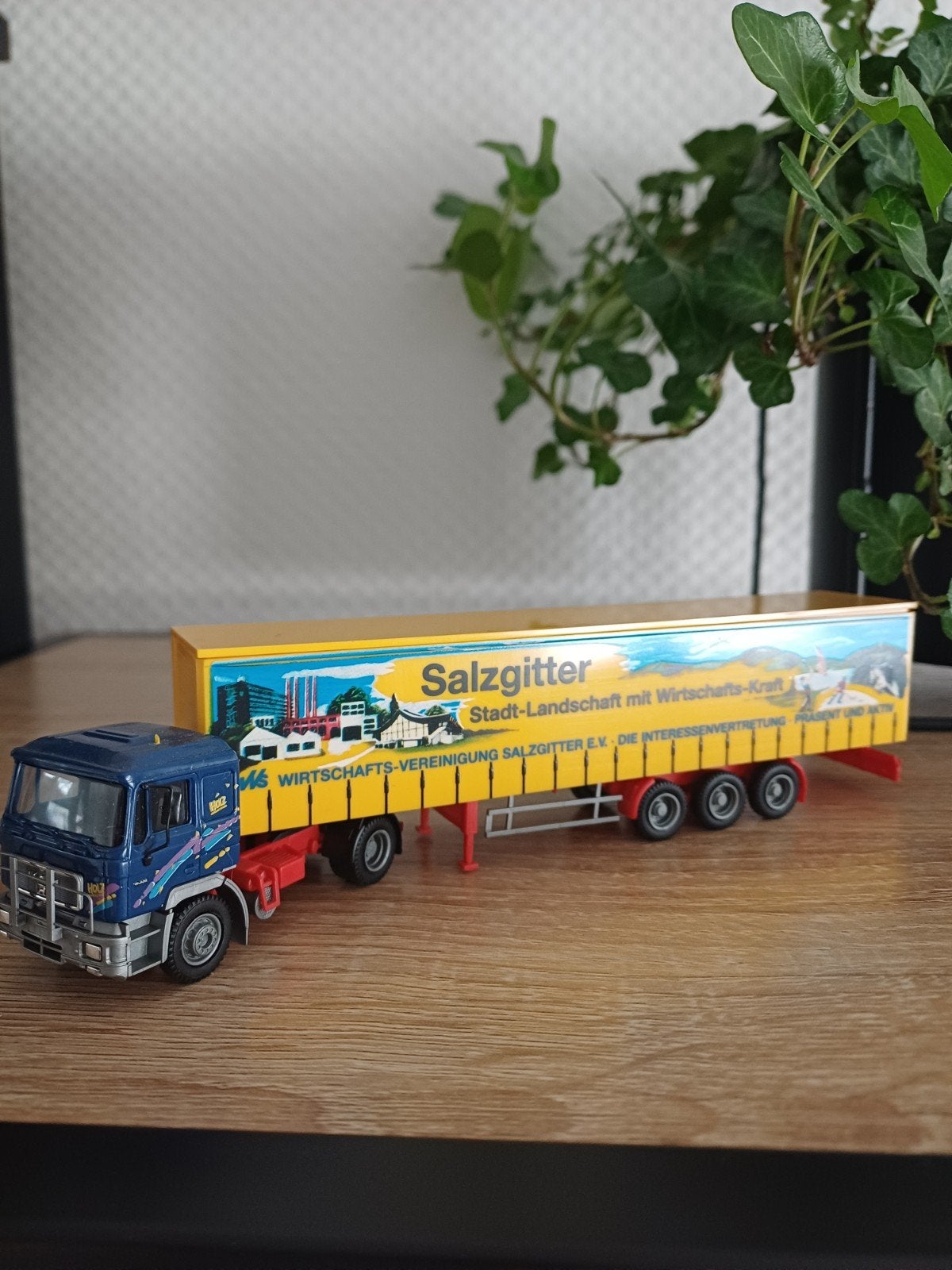 Awv     man salzgitter, Hobby en Vrije tijd, Modelauto's | 1:87, Ophalen of Verzenden, Bus of Vrachtwagen