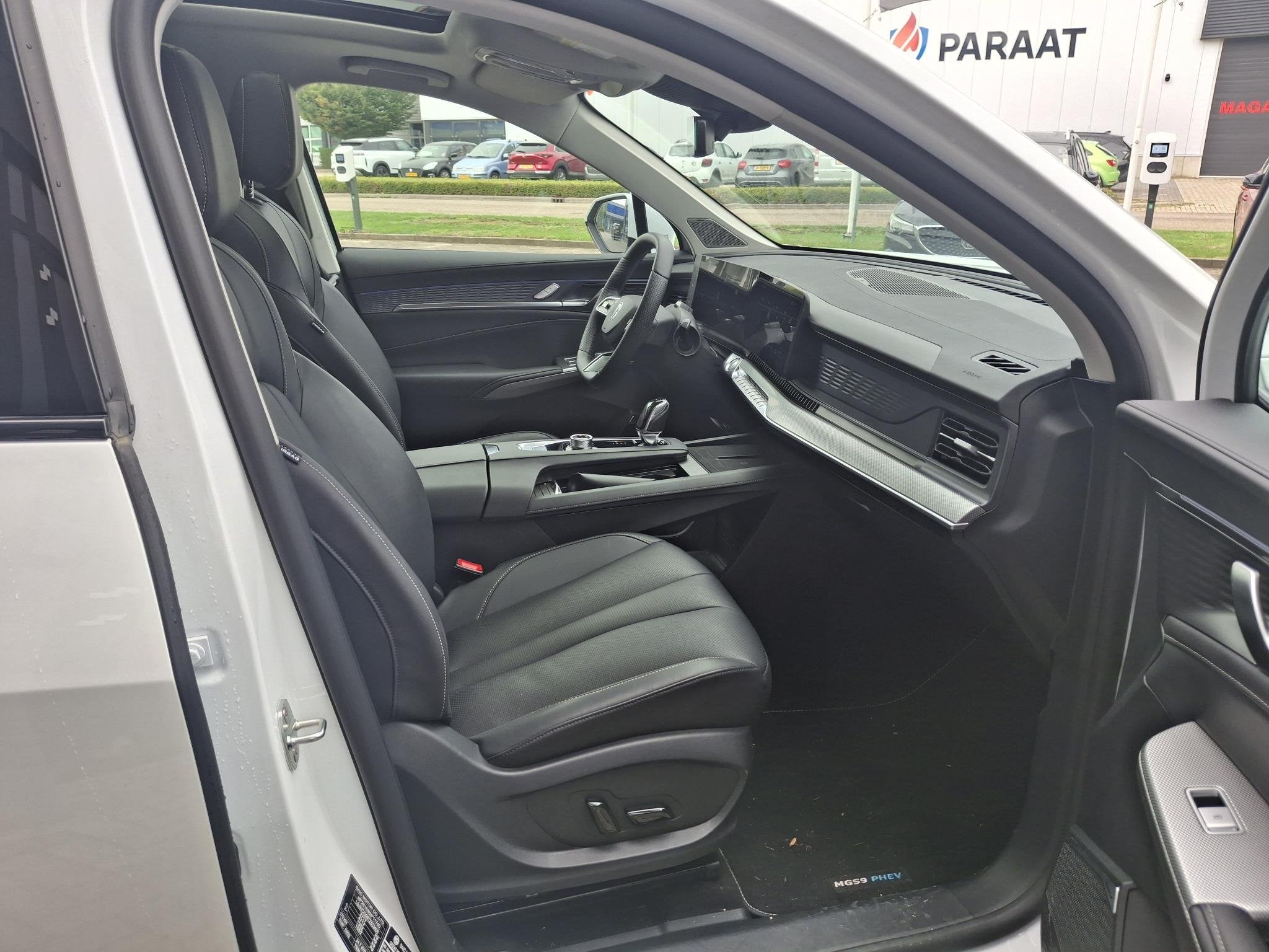 MG MGS9 1.5 Premium Plug-in Hybrid | Trekhaak | Panoramdak |, Auto's, 12 maanden, Gebruikt, 4 cilinders, Wit