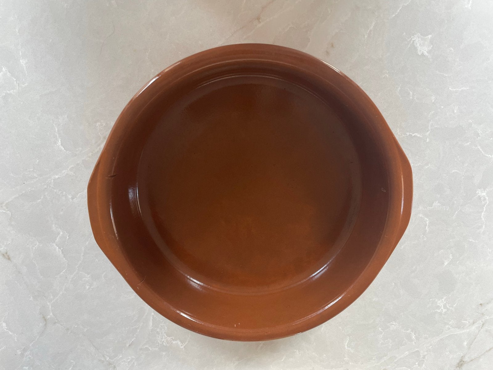 Tapasschaal. Aardewerk - Bruin - Rond - Gebruikt, Gebruikt, Schaal, Rond, Ophalen of Verzenden