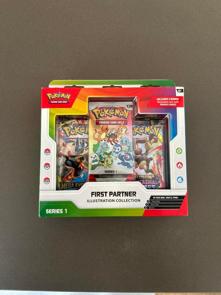 Pokemon first partner illustration collection, Ophalen of Verzenden, Zo goed als nieuw