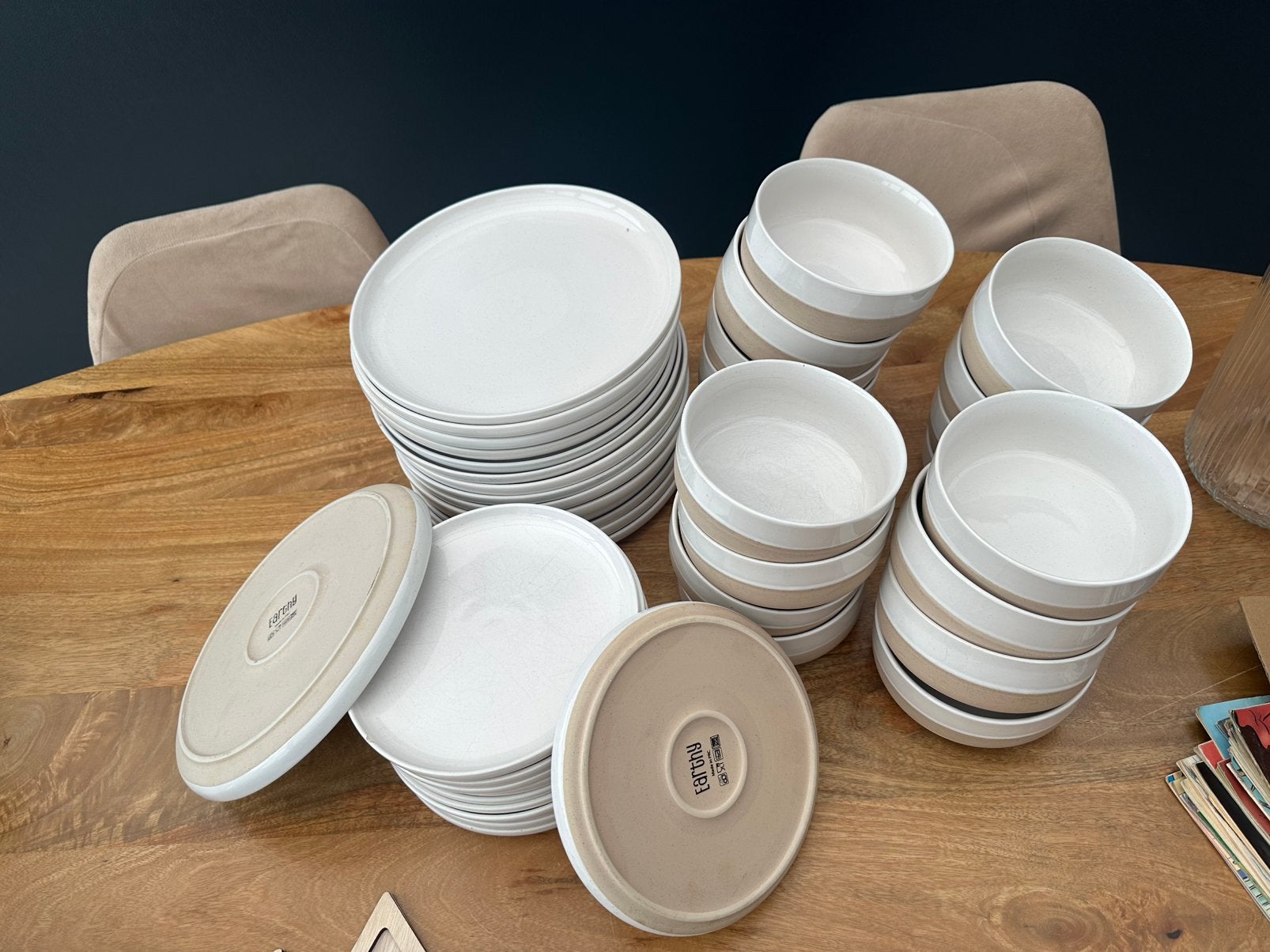 Servies japandi action earthy beige wit, Ophalen of Verzenden, Gebruikt, Compleet servies