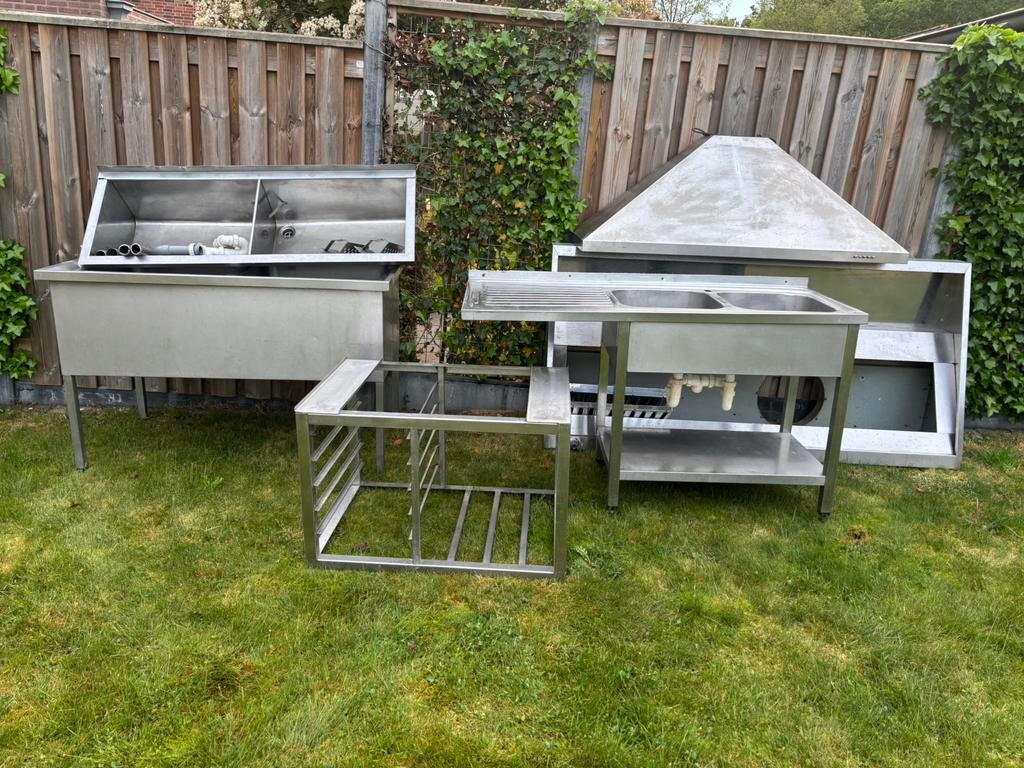 Dubbele spoelbak, afzuigkap, tapbenodigheden, schrapmachine, Ophalen, Gebruikt, RVS Meubilair
