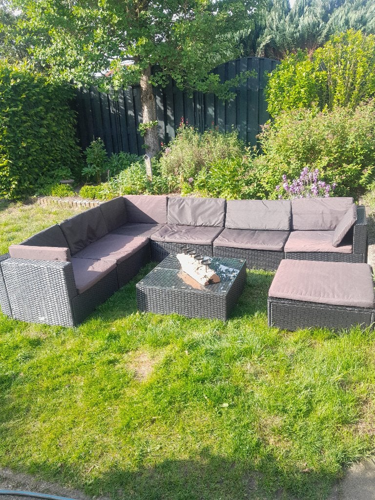 Mooie wicker tuinset van VidaXL met hocker en tafel, Ophalen, 6 zitplaatsen, Zo goed als nieuw, Loungeset