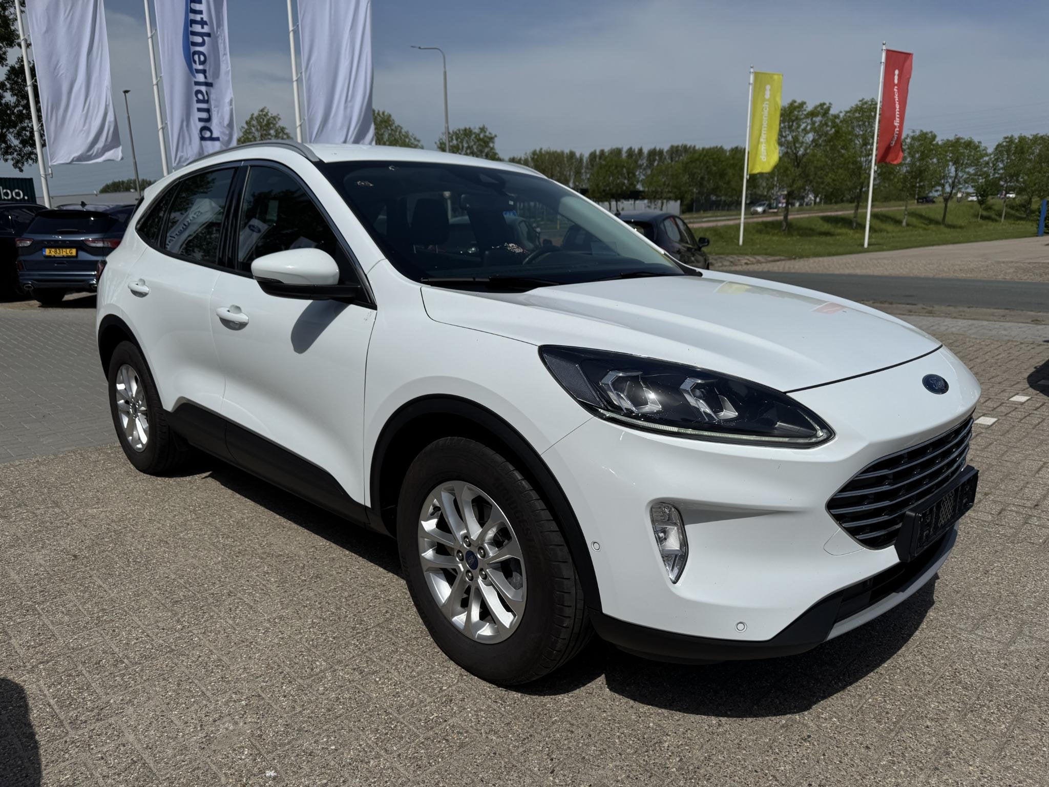 Ford Kuga 2.5 Duratec FHEV Titanium CVT 190pk | Winter Pack, Stof, Gebruikt, Zwart, Wit