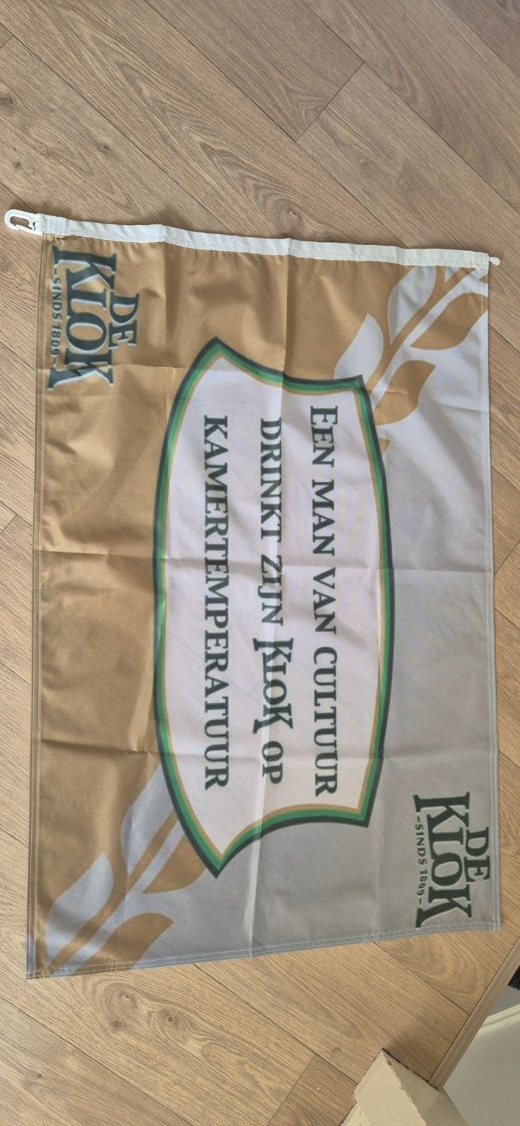 Geinige vlag over klok bier, Ophalen of Verzenden