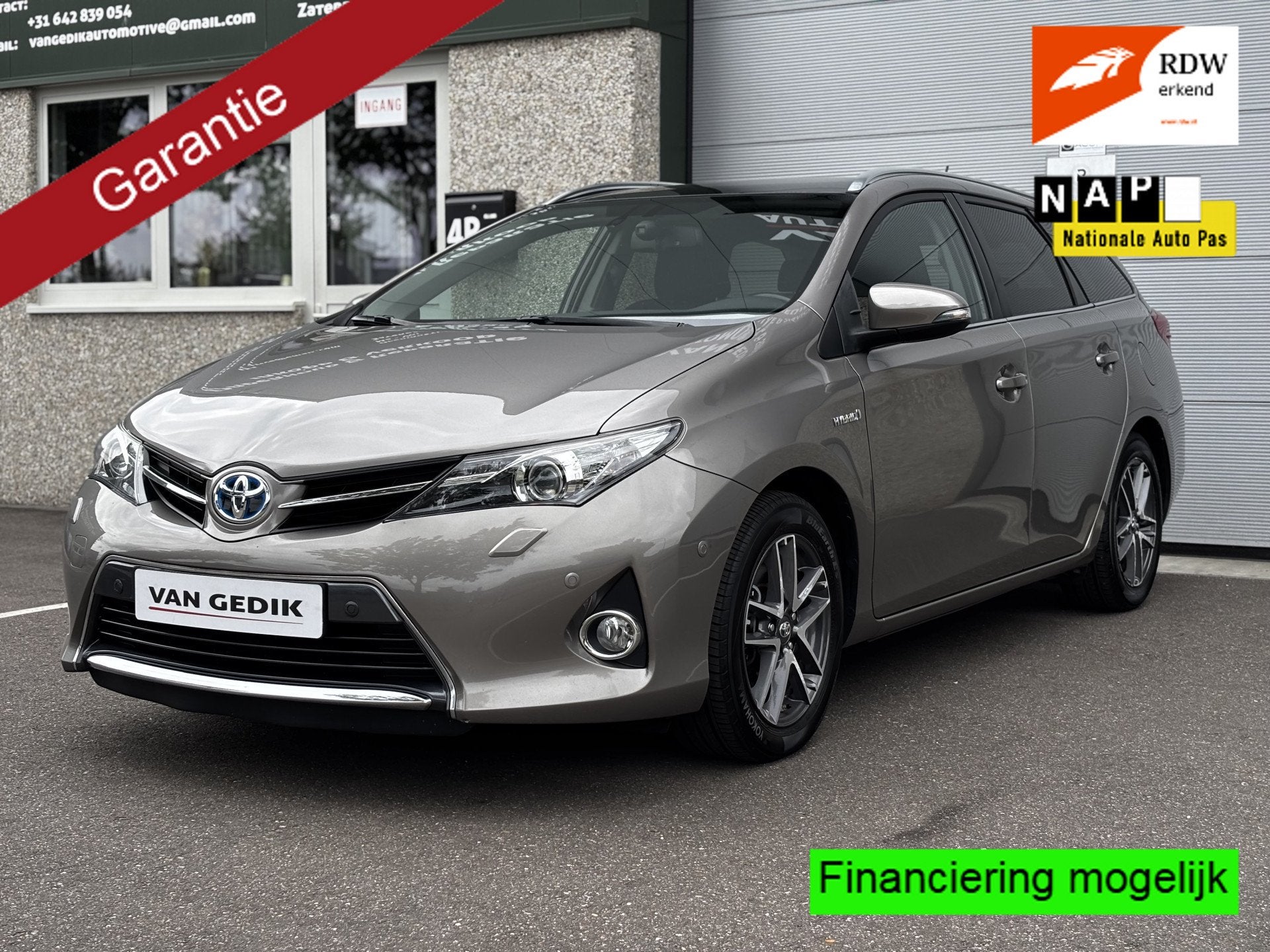 Toyota Auris Touring Sports 1.8 Hybrid Lease Keyless Pano Na, Euro 5, Gebruikt, Bruin, Origineel Nederlands