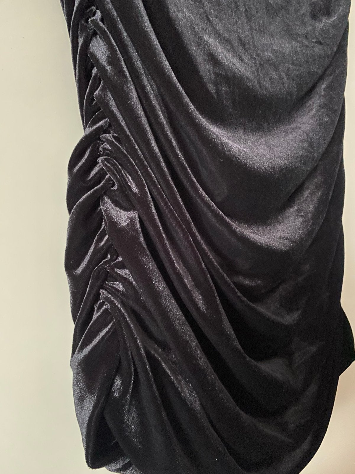 H&M Zwarte Fluwelen Rok met Ruches - Maat S, Verzenden, Zwart, Nieuw, Maat 36 (S)