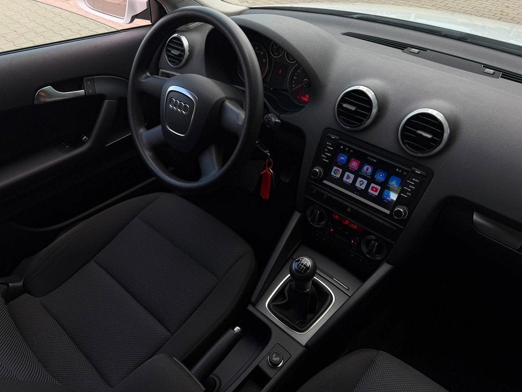 Audi A3 1.2 TFSI Ambiente|Black & White|Apple carplay, Auto's, Audi, Voorwielaandrijving, 4 cilinders, Wit, Bedrijf