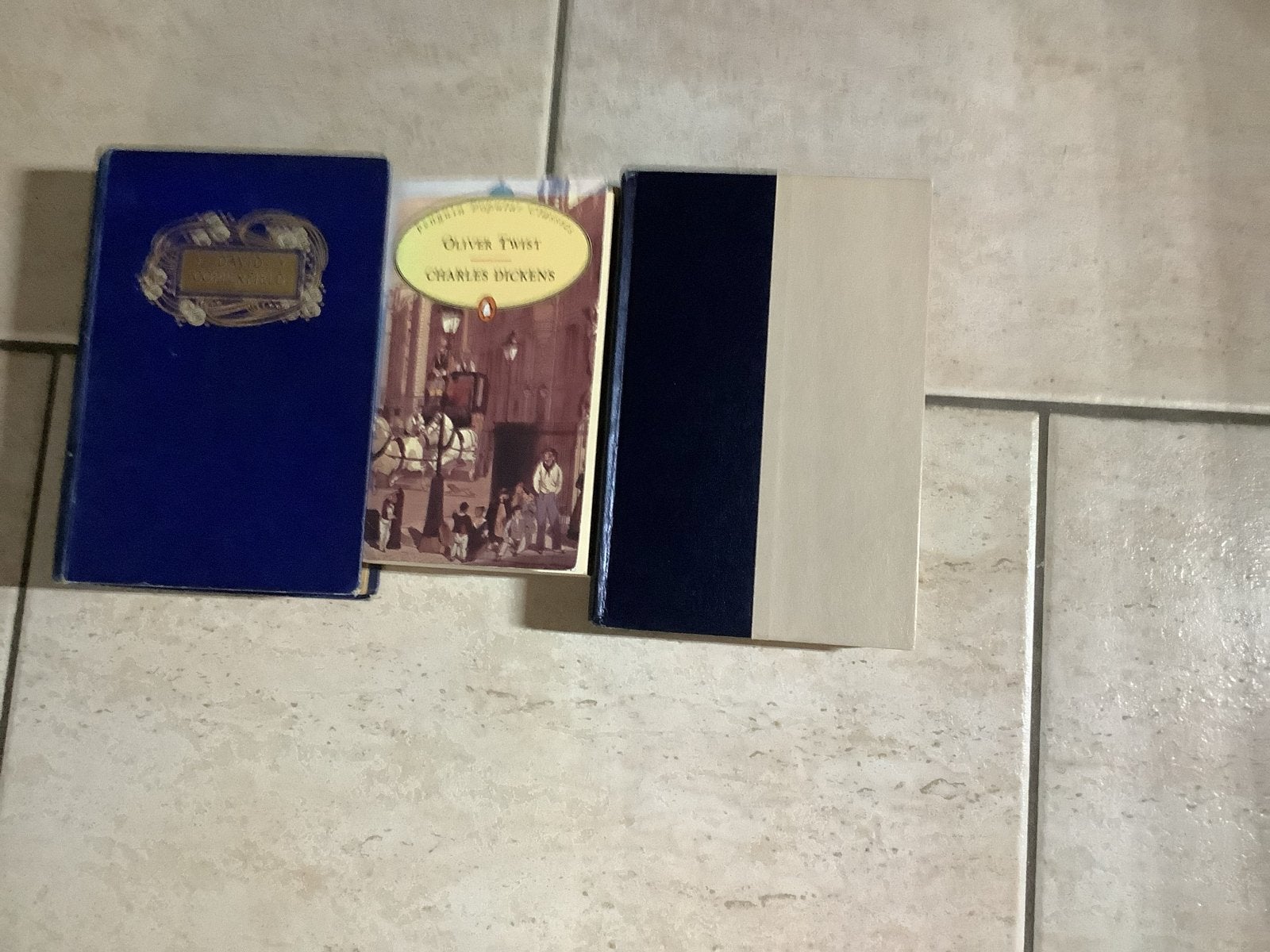 3 antieke boeken van Charles Dickens., Verzenden