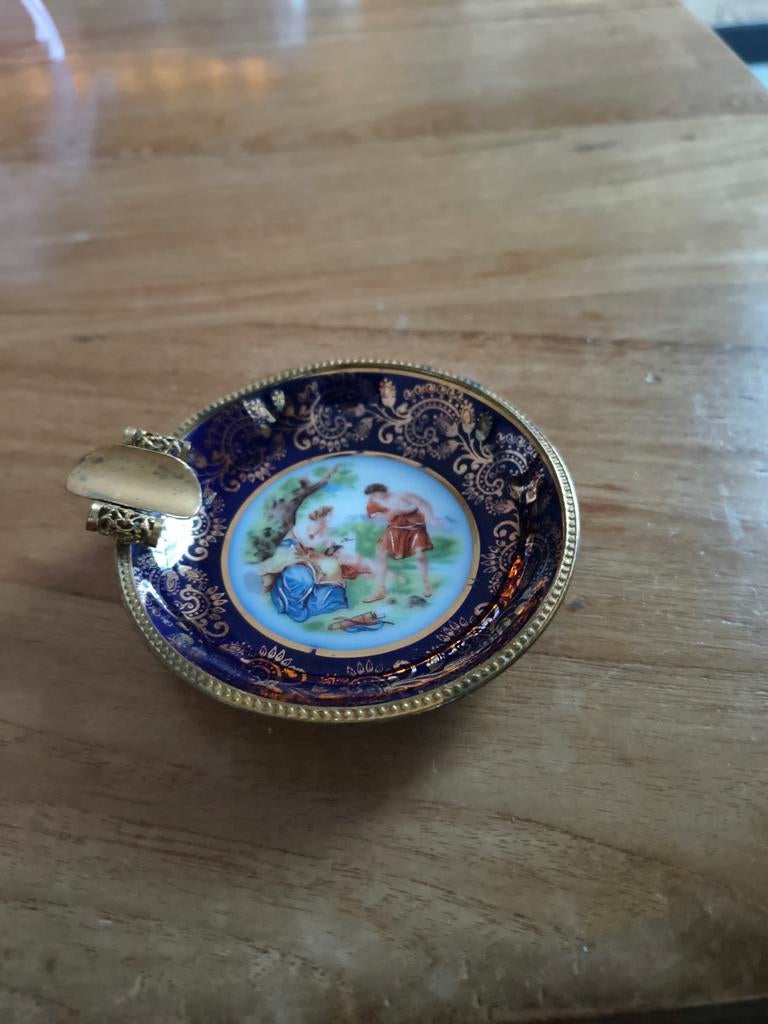 Limoges antieke Asbak met Romantische Scène - Blauw en Goud, Antiek en Kunst, Antiek | Overige Antiek, Ophalen of Verzenden