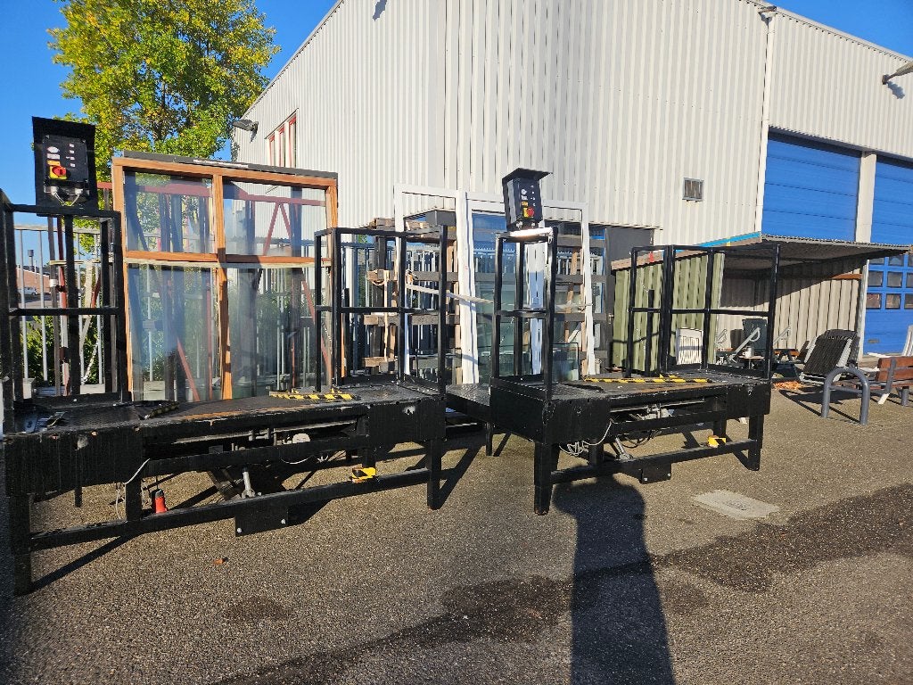 2 Stuks LS Loading System Dock levellers hydraulisch ( 049 ), Ophalen, Gebruikt, Nb, Nb