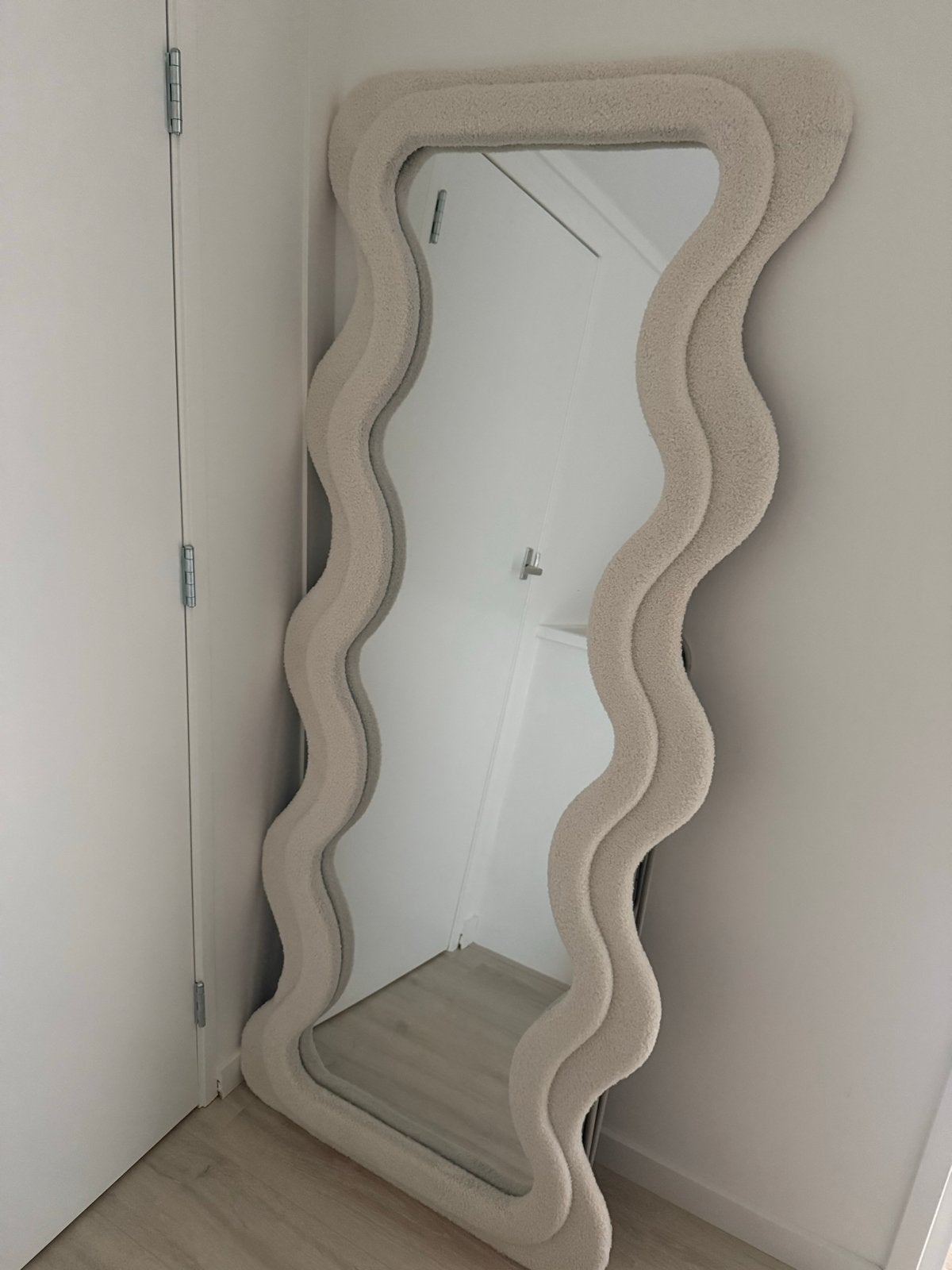 Populaire Teddy Spiegel - Golvende Vorm, Huis en Inrichting, Ophalen, Zo goed als nieuw, Overige vormen, 150 tot 200 cm