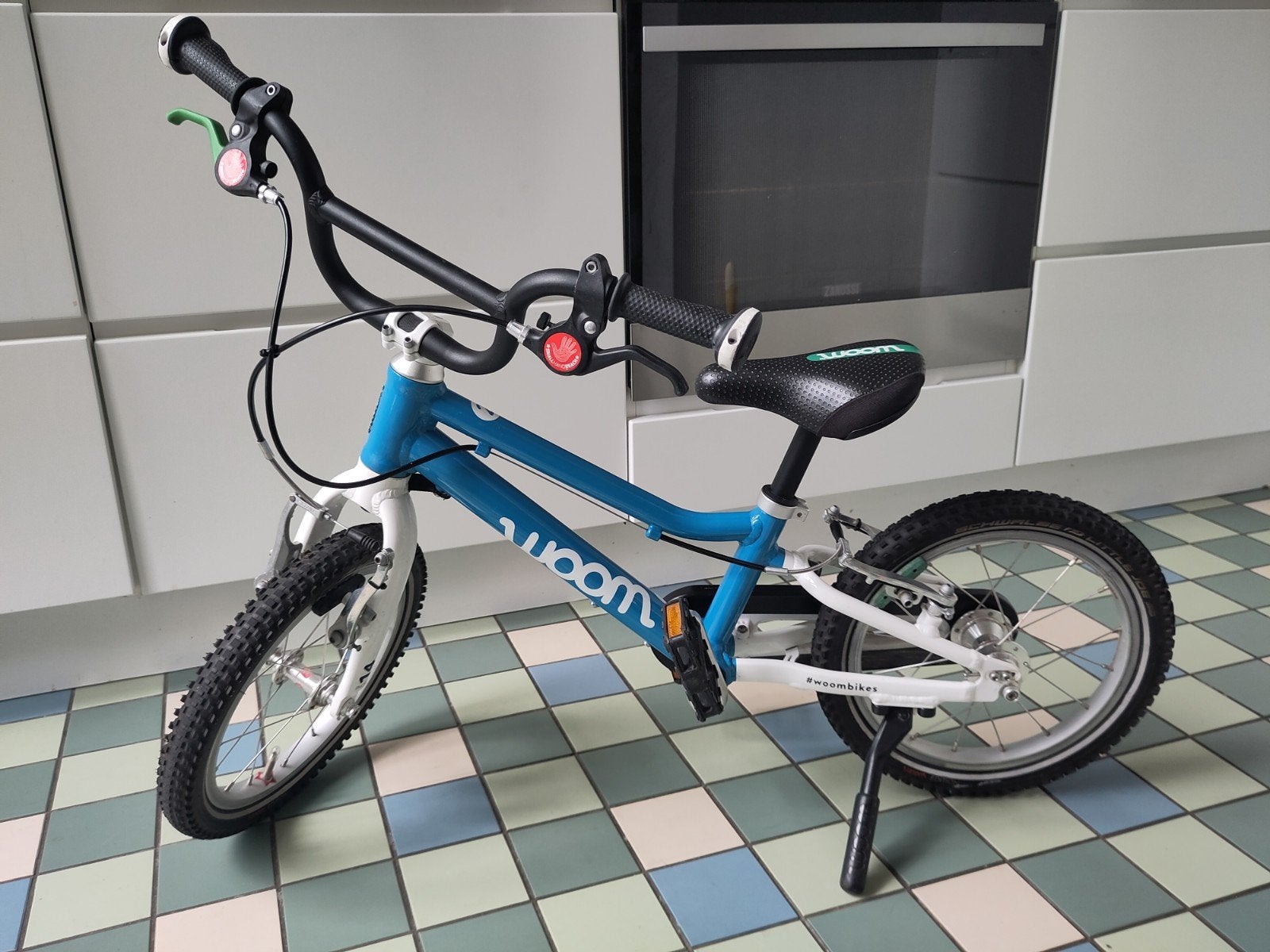 Woom 2 kinderfiets 14 inch - Lichtgewicht en veilig, Gebruikt, Velgrem, Ophalen of Verzenden, Minder dan 16 inch