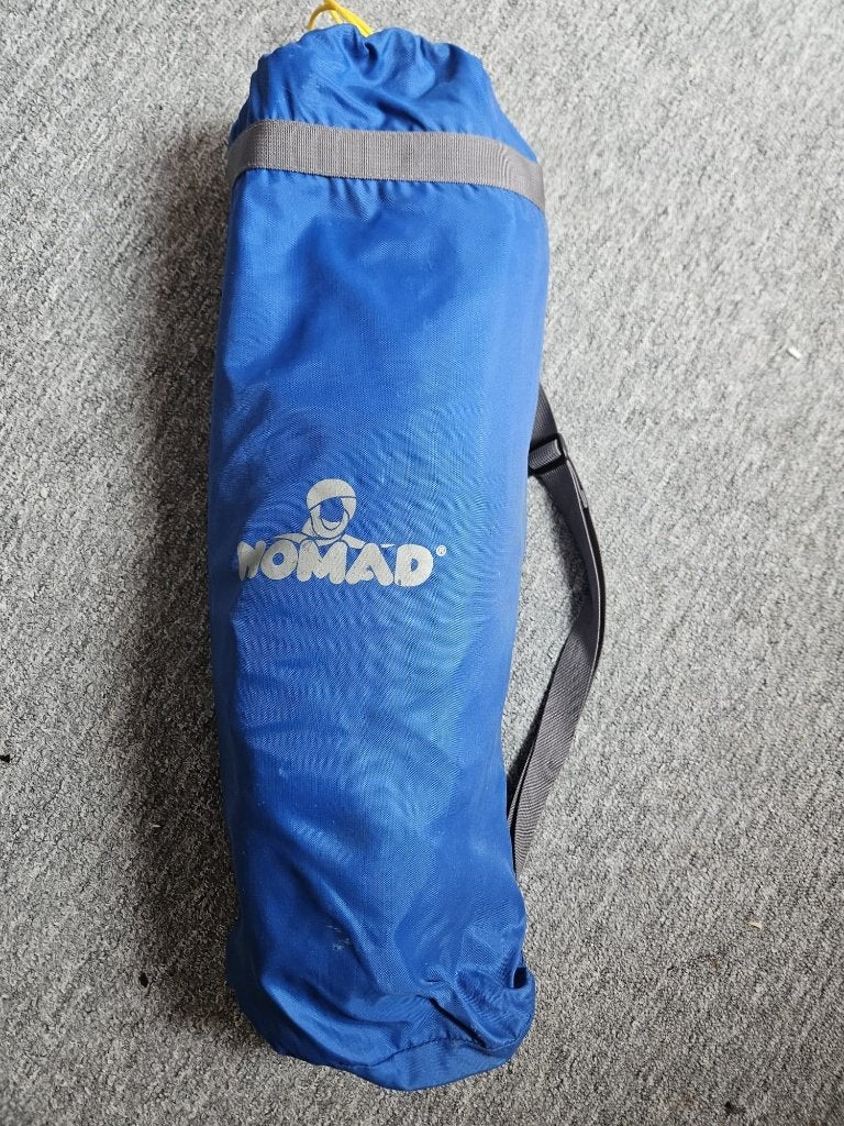 Nomad Reisbedje/Tentje - Ideaal voor onderweg, Ophalen of Verzenden, Zo goed als nieuw, Reisbedje