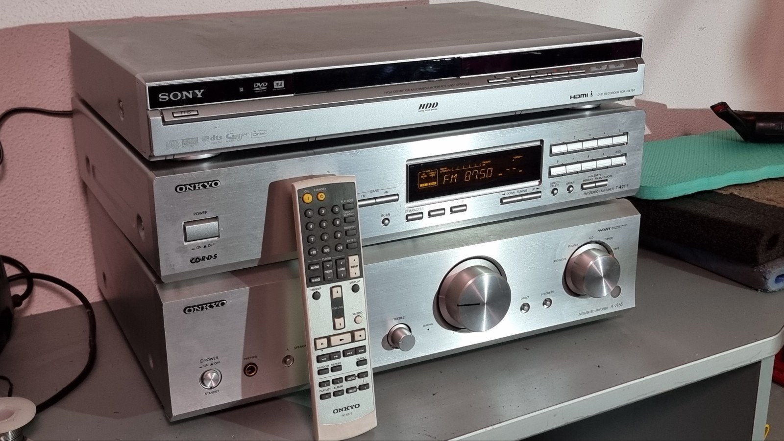 onkyo versterker  a 9155 en tuner  t 4211 en een sony rdr hx, Audio, Tv en Foto, Ophalen, Gebruikt, Overige merken