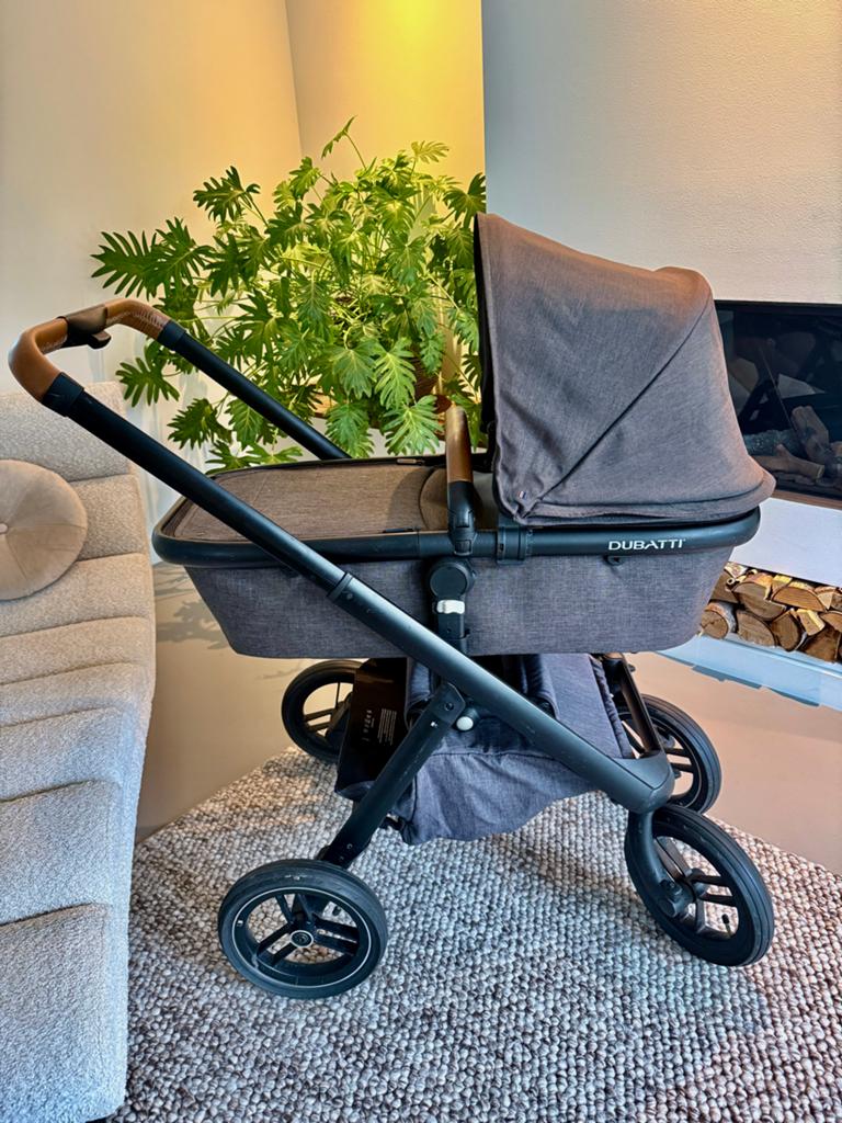 Dubatti kinderwagen met reiswieg en accessoires, Gebruikt, Combiwagen, Verstelbare duwstang, Ophalen