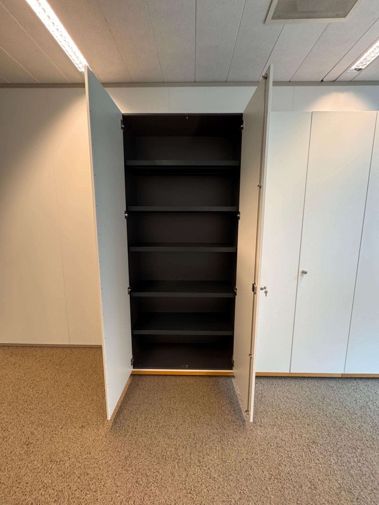 Hoge kast / kastenwand / kledingkast ( legplanken ), 200 cm of meer, Ophalen of Verzenden, 200 cm of meer, Industriestraat 5