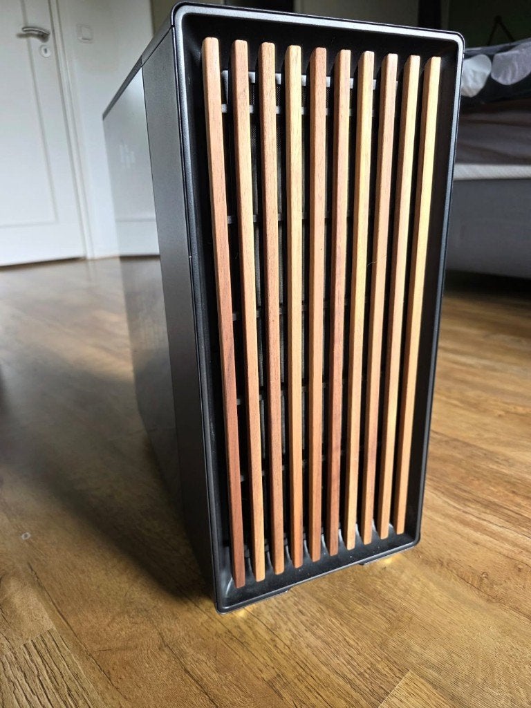 Gaming PC – RX 7800 XT / Ryzen 5 7600 / 32GB DDR5 / 2TB