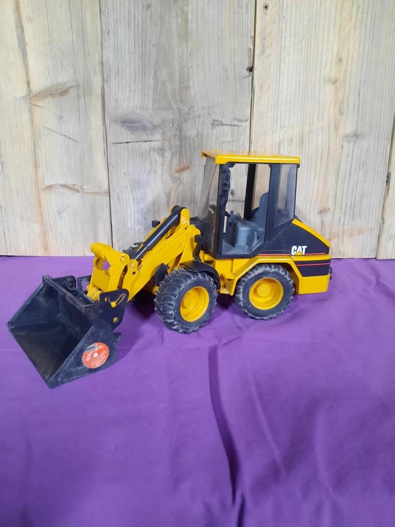 Bruder CAT Shovel - Realistisch Speelgoed Voertuig, Ophalen of Verzenden, Zo goed als nieuw