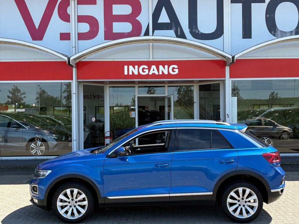 Volkswagen T-ROC 1.5 TSI ACT. 150PK SPORT DIGITALE-SCHERM NA, Huisgarantie, Blauw, Leder, Bedrijf