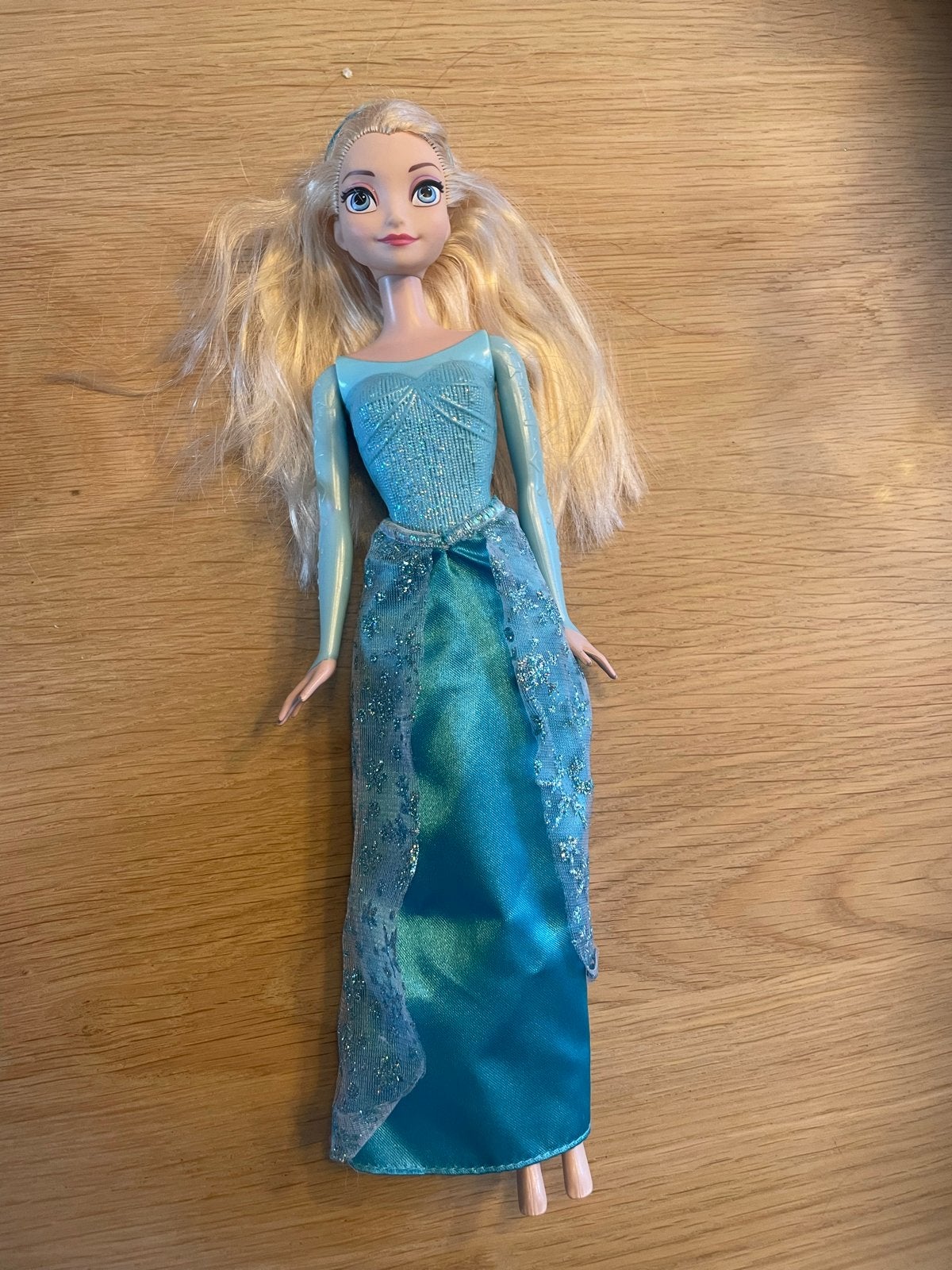 Elsa en Anna barbie poppen, Ophalen of Verzenden, Gebruikt, Overige typen
