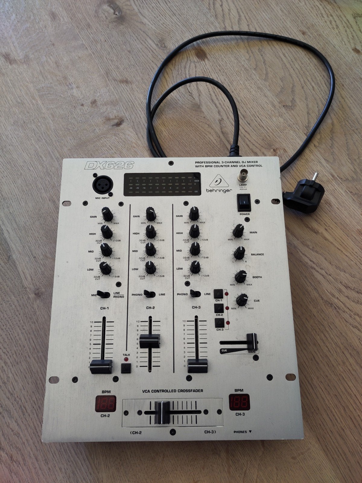 Behringer Pro Mixer DX626 DJ Mixer - Gebruikt, Ophalen, Gebruikt, Minder dan 5 kanalen, Microfooningang