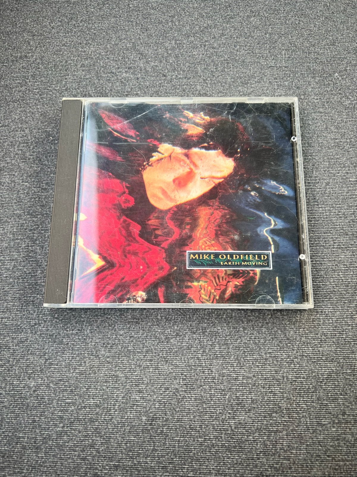 Mike Oldfield - Earth Moving CD, Gebruikt, Pop, Ophalen of Verzenden, Inclusief doosje