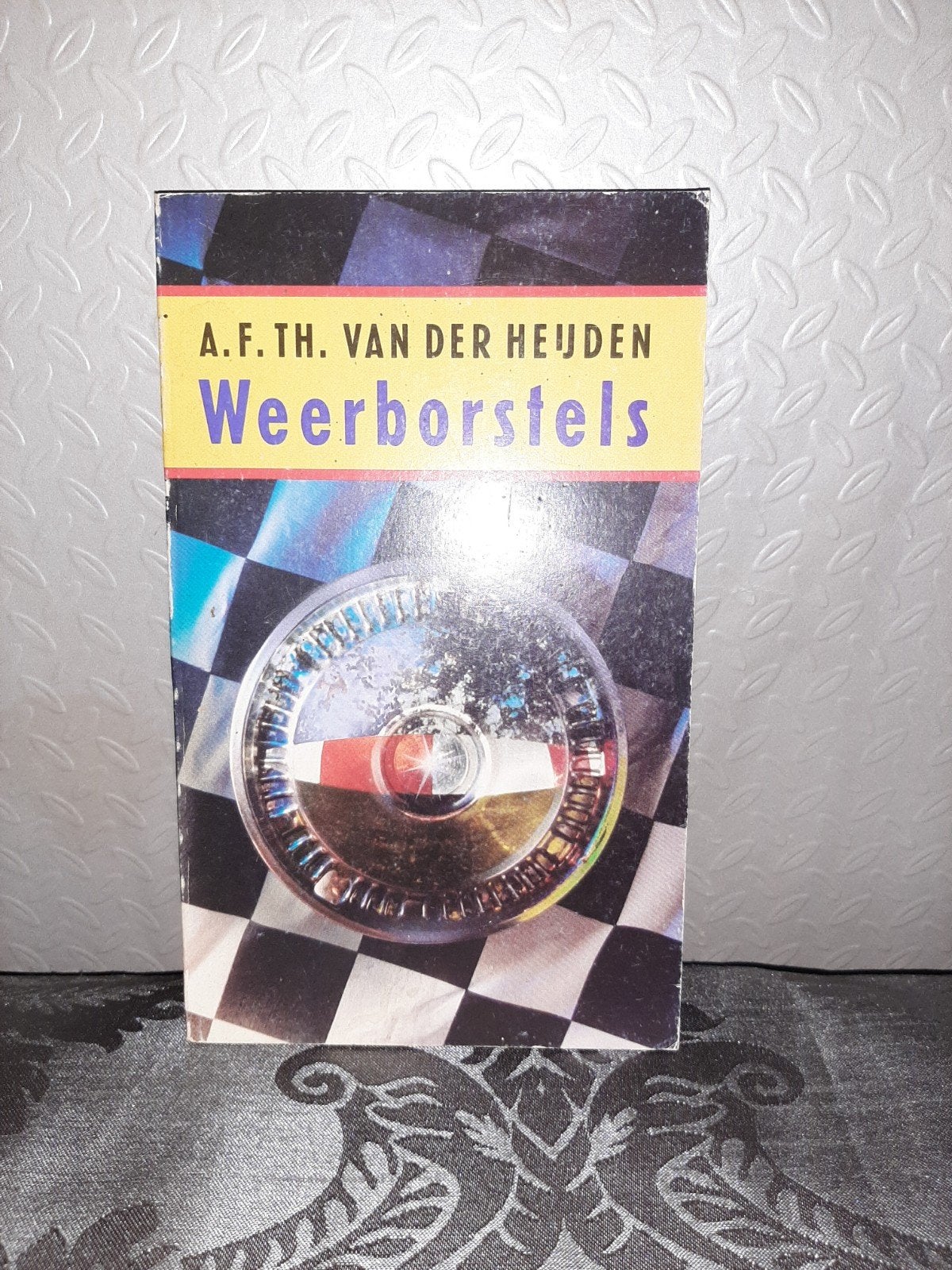 A.F.Th. van der Heijden - Weerborstels (Boekenweekgeschenk), Ophalen of Verzenden, Gelezen, A.F.Th. van der Heijden
